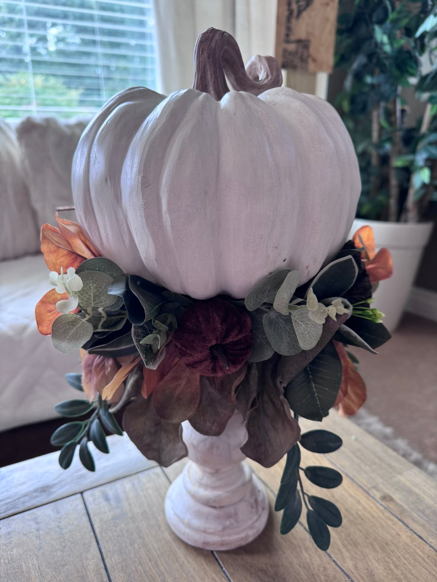 Cream Fall Pumkin Centerpiece
