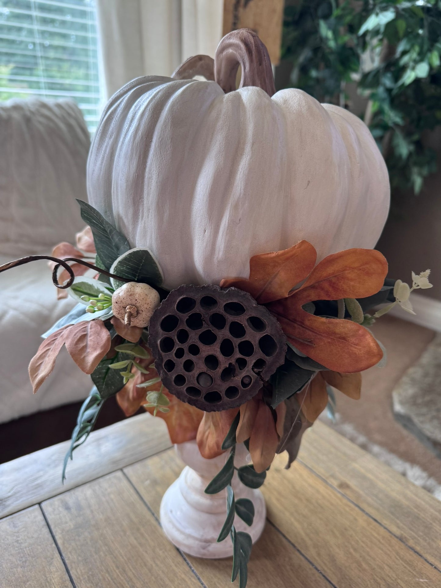 Cream Fall Pumkin Centerpiece